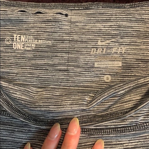 Incredibly Flattering Grey Nike Leggings - Picture 2 of 2